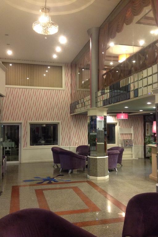 צ'יאנג מאי Highway Hotel מראה חיצוני תמונה