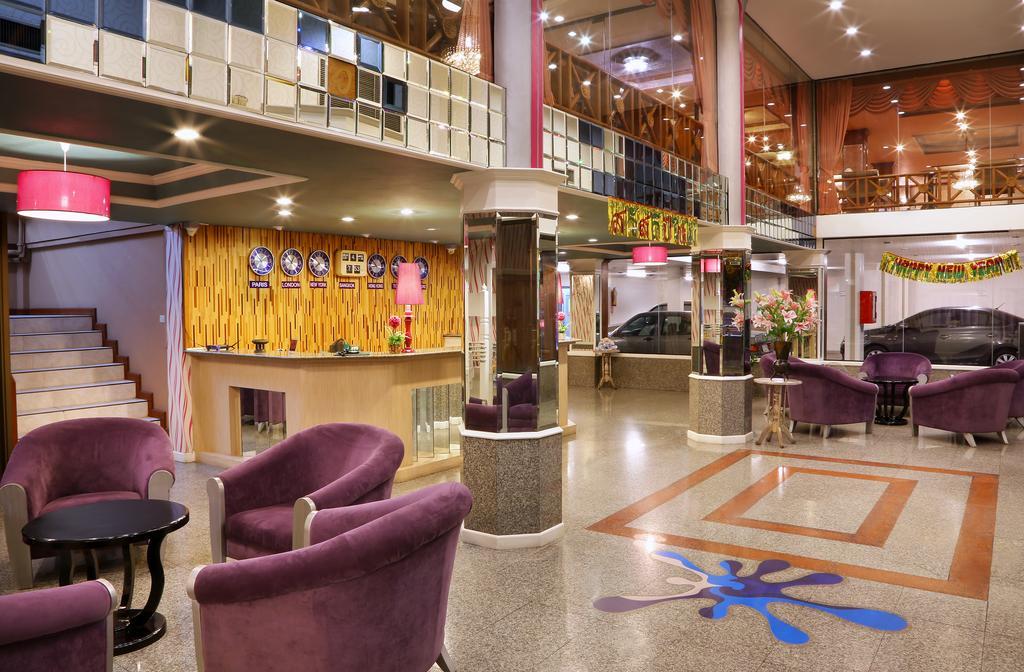 צ'יאנג מאי Highway Hotel מראה חיצוני תמונה