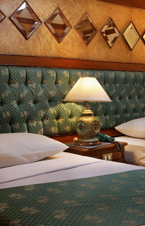 צ'יאנג מאי Highway Hotel מראה חיצוני תמונה