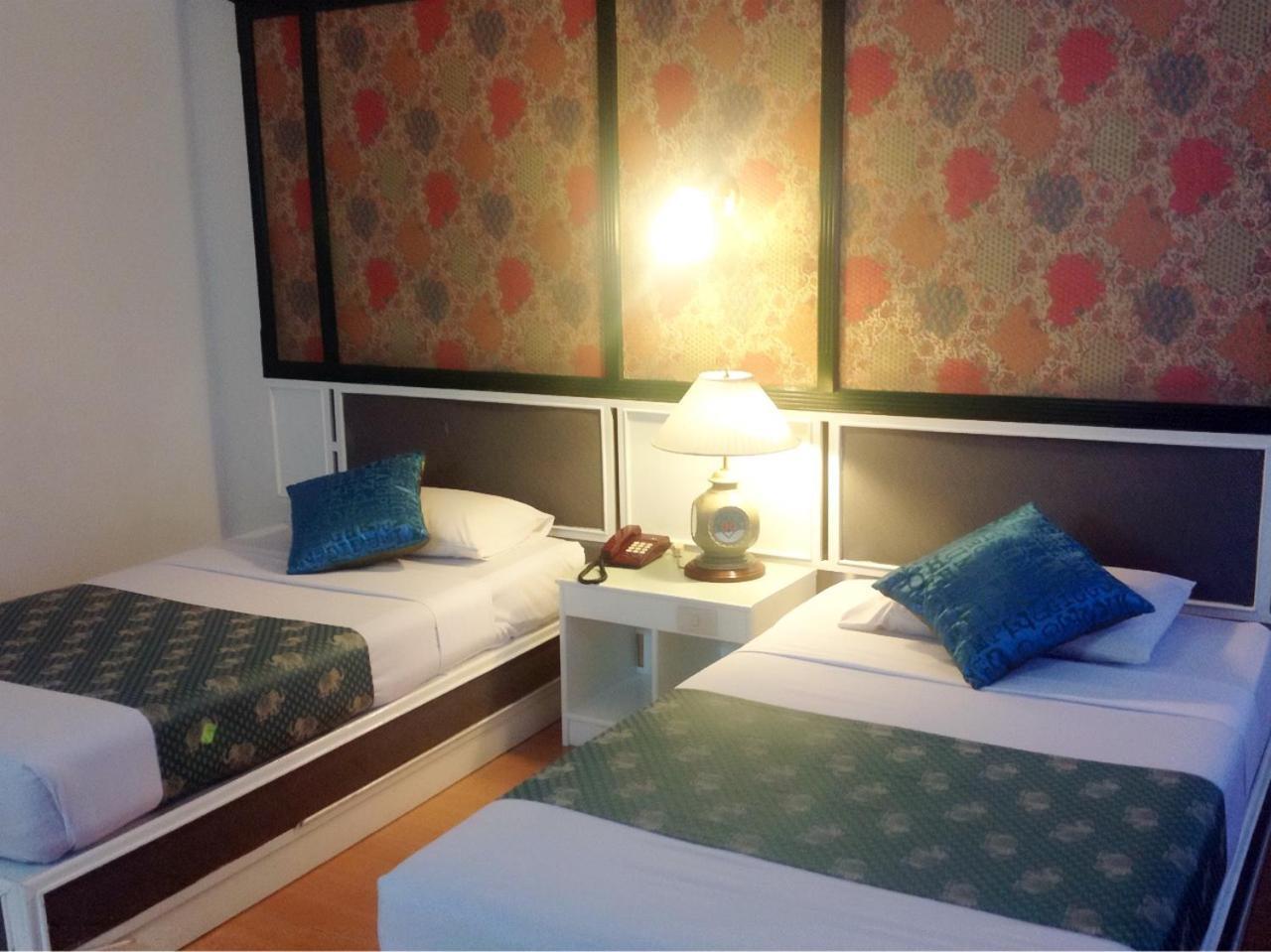 צ'יאנג מאי Highway Hotel מראה חיצוני תמונה