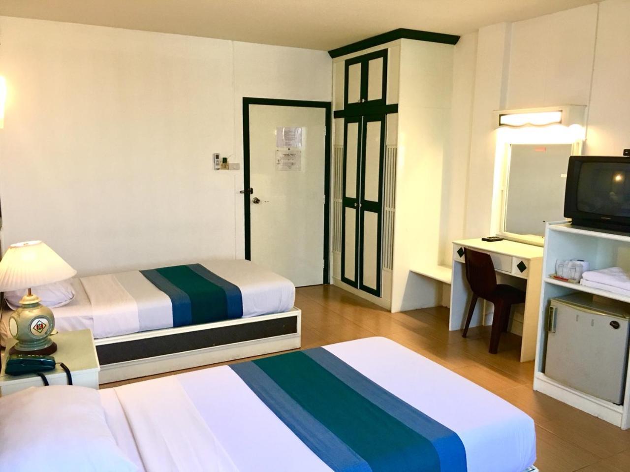 צ'יאנג מאי Highway Hotel מראה חיצוני תמונה