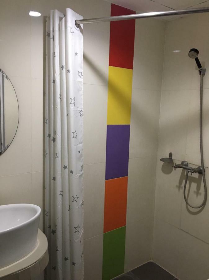 צ'יאנג מאי Highway Hotel מראה חיצוני תמונה
