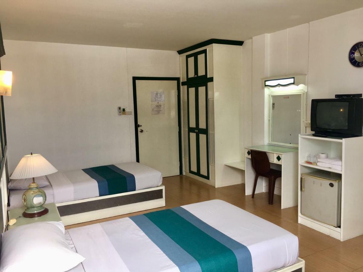 צ'יאנג מאי Highway Hotel מראה חיצוני תמונה