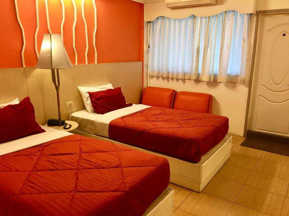 צ'יאנג מאי Highway Hotel מראה חיצוני תמונה
