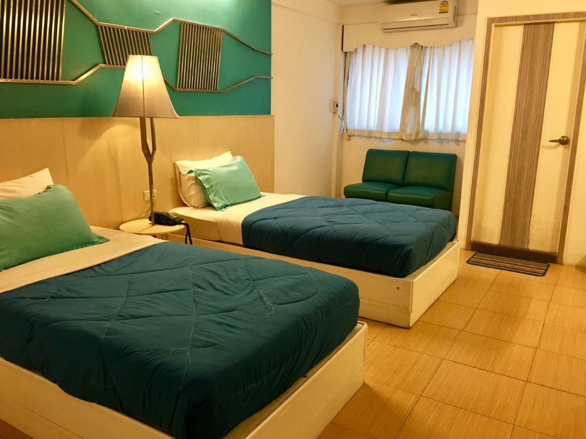 צ'יאנג מאי Highway Hotel מראה חיצוני תמונה