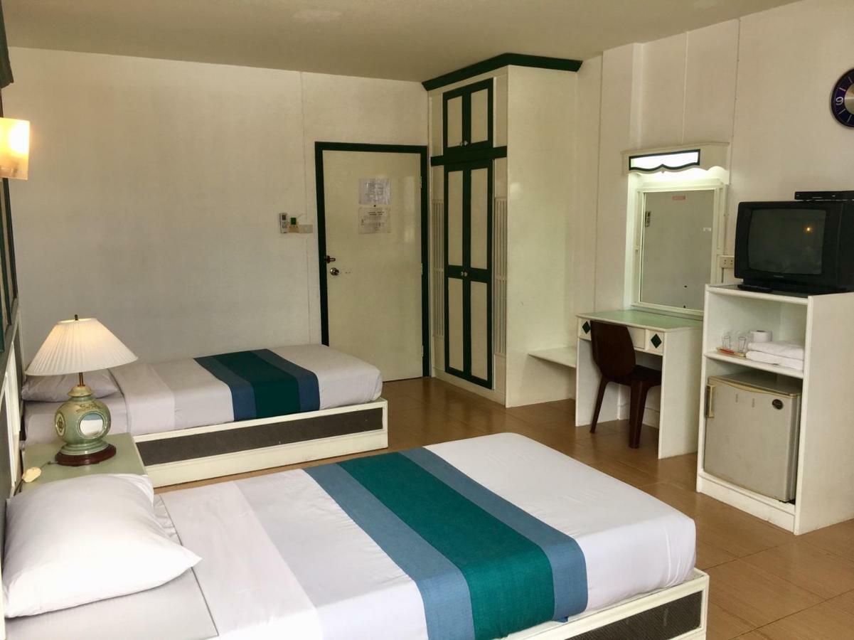 צ'יאנג מאי Highway Hotel מראה חיצוני תמונה
